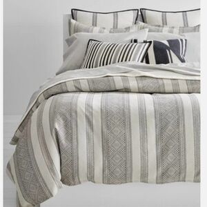 Ralph Lauren queen comforter set with 2 standard shams & 2 euro shams